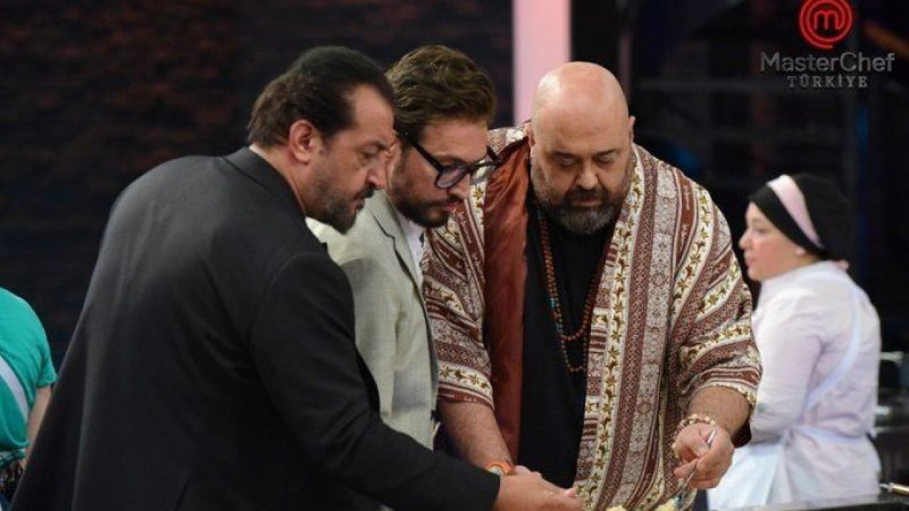Masterchef Türkiye'nin Yakışıklı Yarışmacısı Ali, Ölümden Döndüğü Kazayı Açıkladı! Ali'nin Hikayesi Stüdyoda Duygusal Anların Yaşanmasına Sebep Oldu!