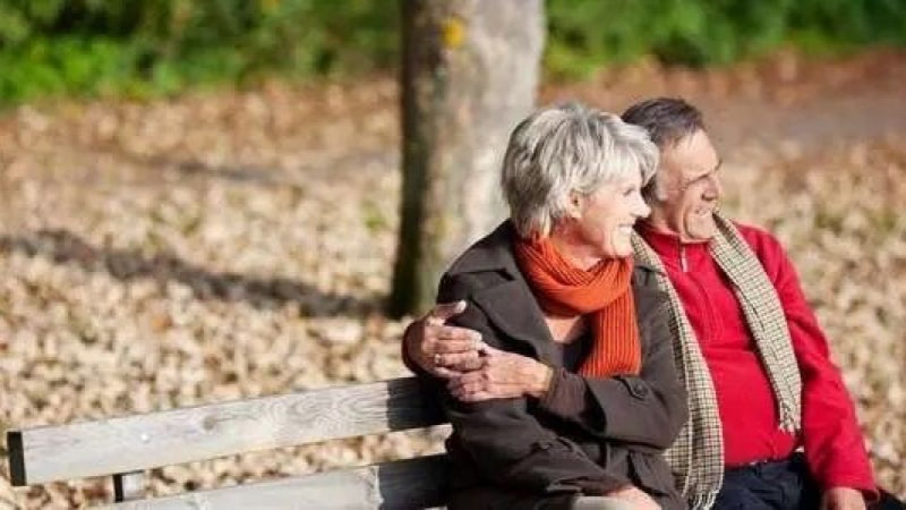 SGK’dan Açıklama Geldi, Emeklilik Yaşı 8 Yıl Geriye Çekildi! Kimler 8 Yıl Erken Emeklilikten Yararlanabilecek?