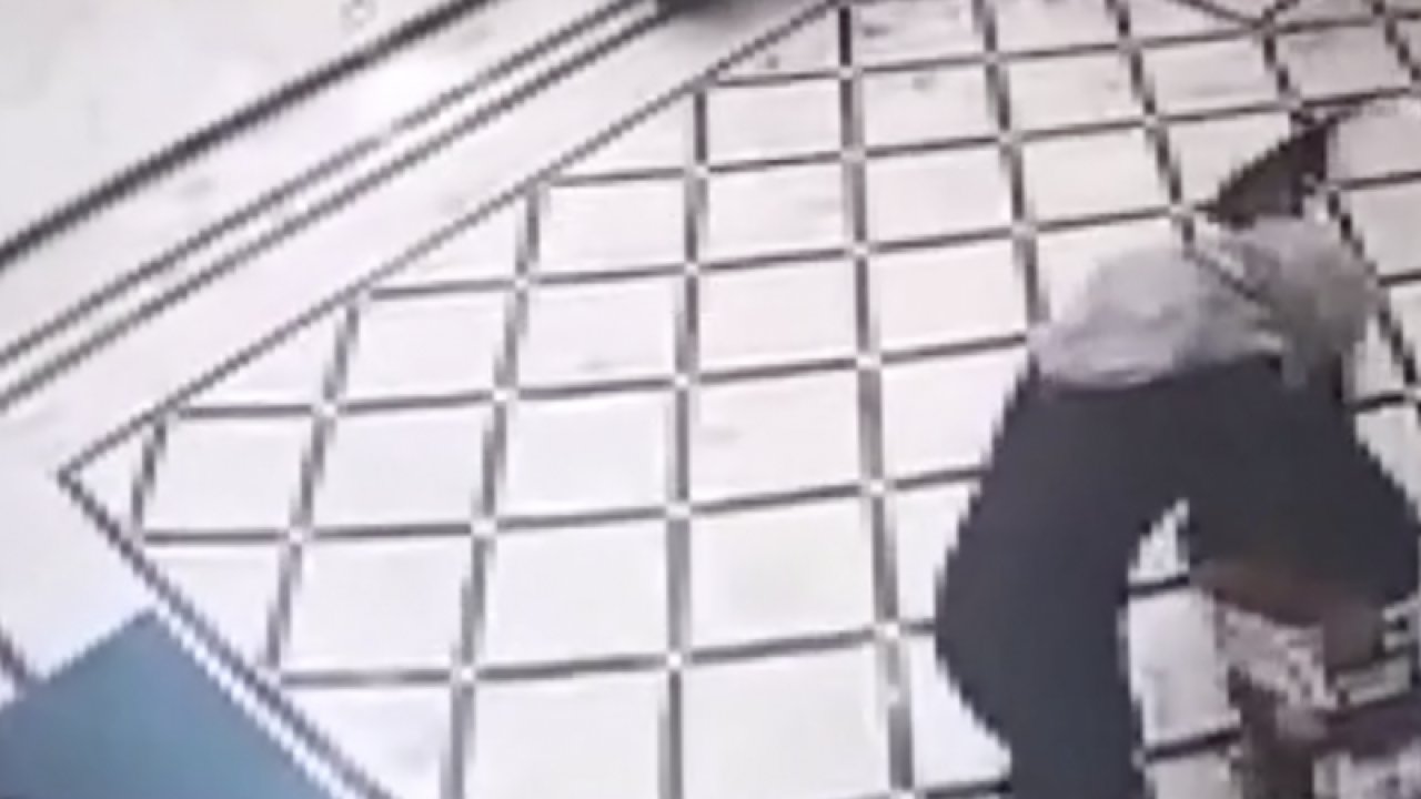 Gaziantep'te motosiklet hırsızlığı yapan şahıs kameralara yakalandı