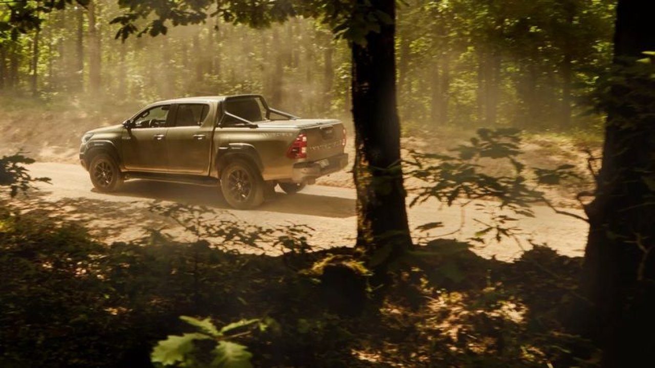 Toyota Resmen Duyurdu: Ticari Araç Alımlarında Büyük Kampanya Başladı! 0,99 Faiz Uygulanacak!