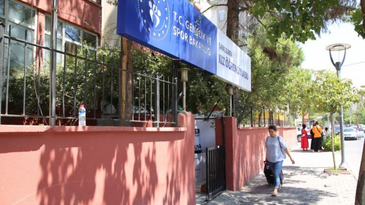 Yurtlardaki ücretsiz konaklamadan yararlanıp tatil yapan gençler Gaziantep turunda