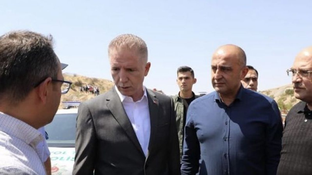 Gaziantep Valisi Davut Gül Ve Büyükşehir Belediye Başkanı Şahin Feci Kazanın Gerçekleştiği Olay Yerinde İncelemelerde Bulundular... Video Haber