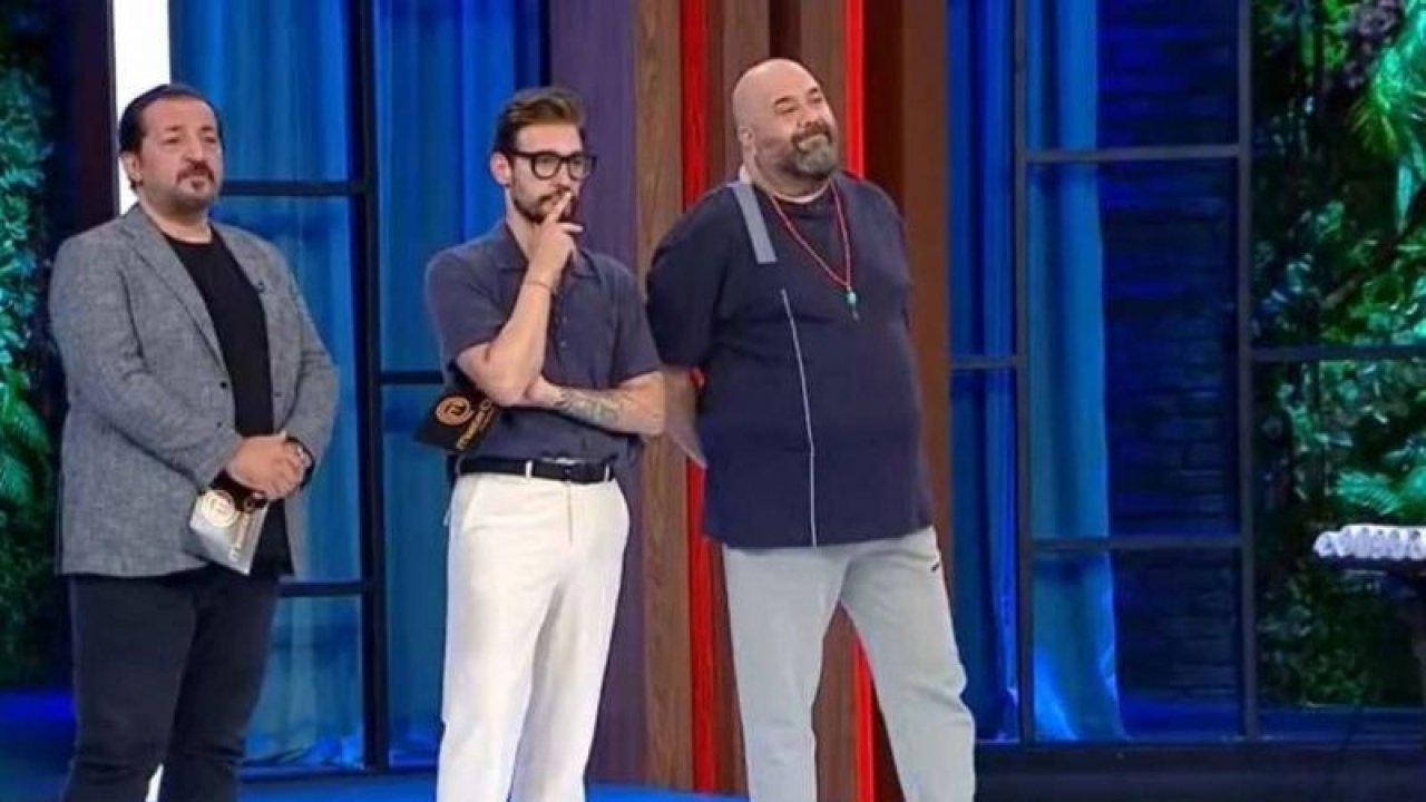 Masterchef Türkiye'de Hakaretler Havada Uçuştu! Yakışıklı Yarışmacı Burak Kaya, Takım Arkadaşı Gamze'ye Öyle Sözler Söyledi Ki Yer Yerinden Oynadı!