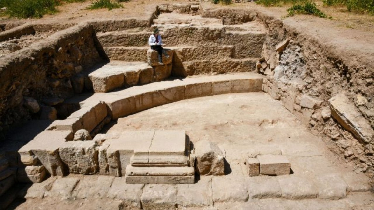 Dülük Antik Kenti'nde başlayan yeni sezon kazıları dönemin inanç yapısına ışık tutacak