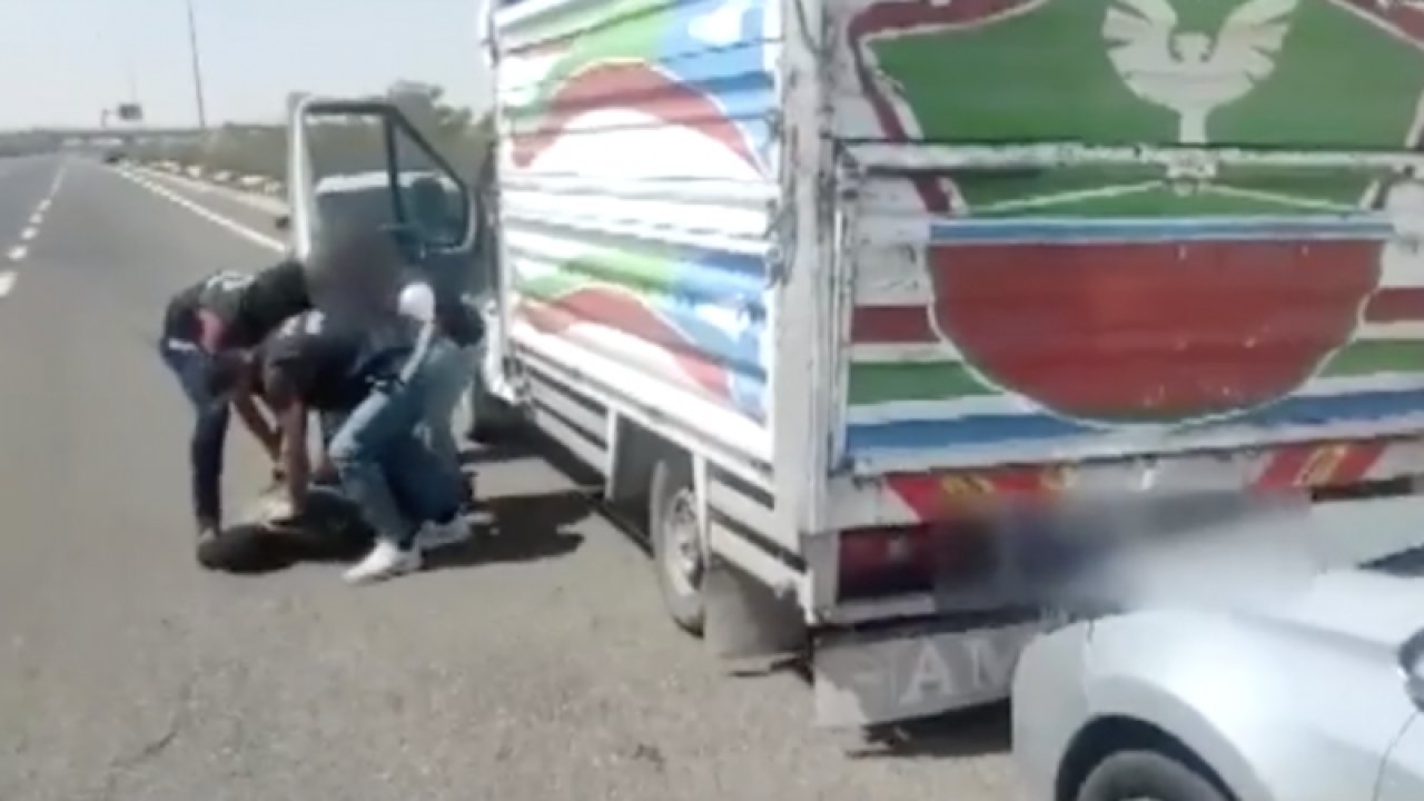 Son Dakika...Gaziantep'te otobanda durdurulan bir araçta 222 kilo 770 gram esrar ele geçirildi... 'AGROS OPERASYONU'