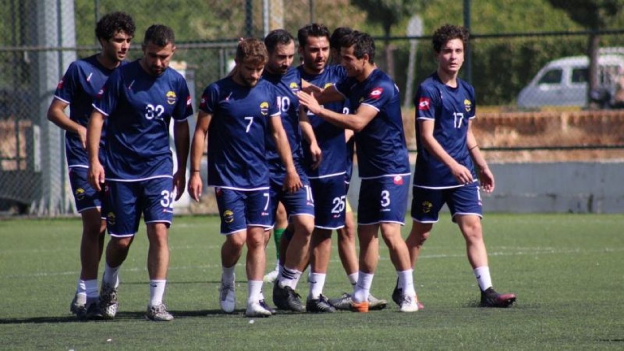 Şampiyon sahaya iniyor