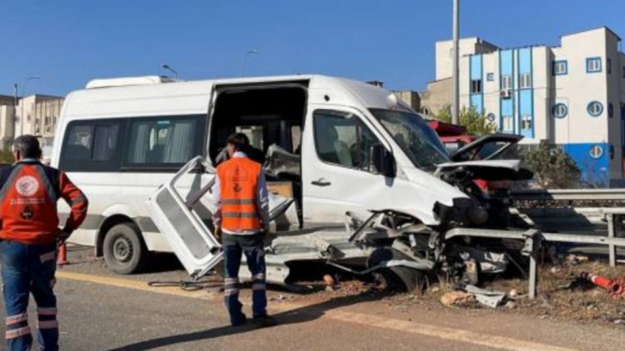Gaziantep’te işçi servisi kazaları, kent gündeminde. Son 50 gün içerisinde servis kazalarında 1 işçi hayatını kaybederken, 33 işçi ise yaralandı... İşte yaşanan KAZALAR