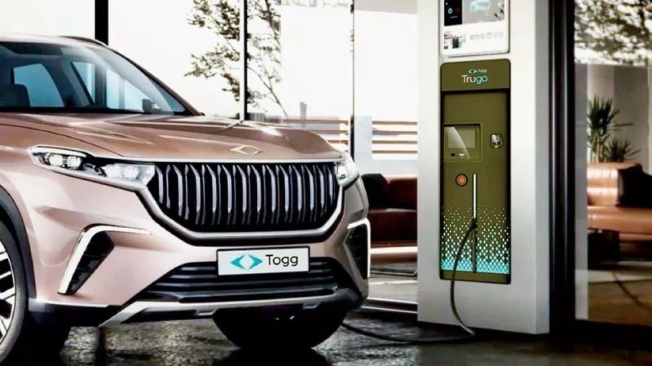 Elektrikli Otomobil Togg İçin Geri Sayım Başladı! Yerli Otomobil Mercedes'i Geride Bırakması, Sosyal Medyada Gündem Oldu!