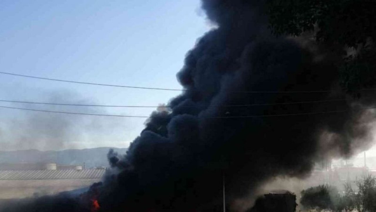 Kocaeli’de bir petrol firması alev alev yanıyor... İş O Görüntüler