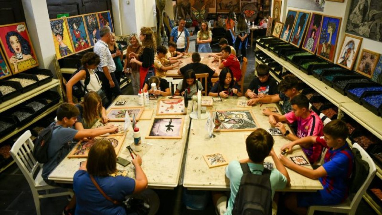 Avrupalı öğrenciler Gaziantep'te mozaik sanatıyla tanıştı