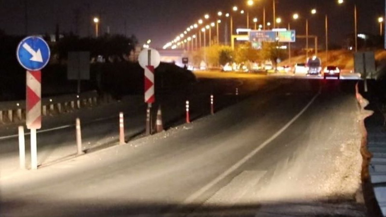 Gaziantep'te  YİNE KAZA YİNE ÖLÜM... Gaziantep'te trafik kazasında 2 kişi öldü, 5 kişi yaralandı...Kaza anı güvenlik kamerasına yansıdı