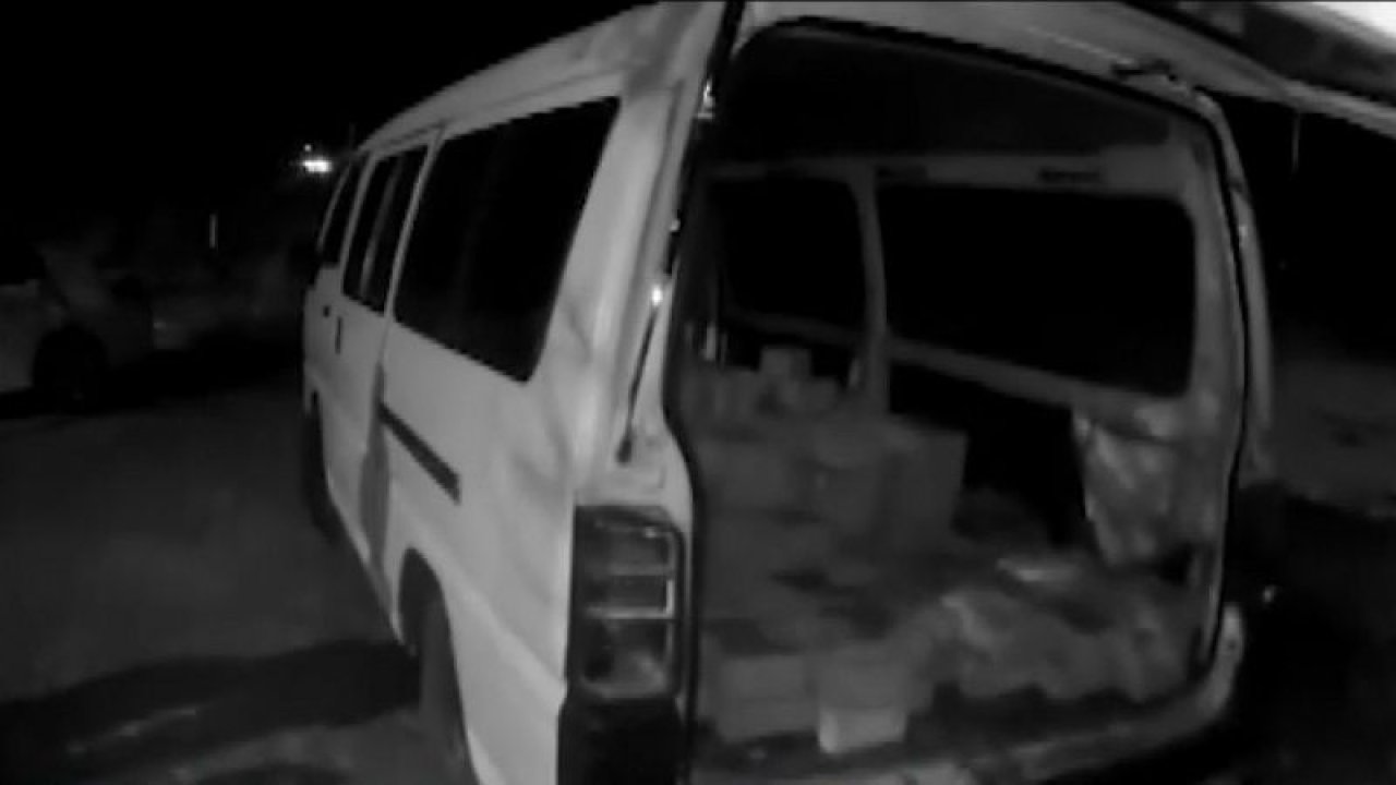 Gaziantep'te kaldırım taşlarını çalan şüpheliler güvenlik güçlerine suçüstü yakalandı