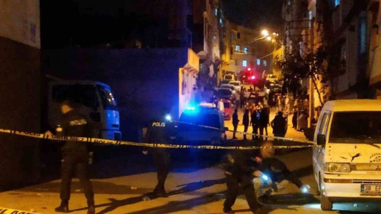 İşte Detaylar...GAZİANTEP'TE KANLI KOMŞU FACİASI! Gaziantep YİNE kana bulandı! İki komşu arasında karşılıklı pompalı tüfeklerle savaş alanına döndü. Video Haber