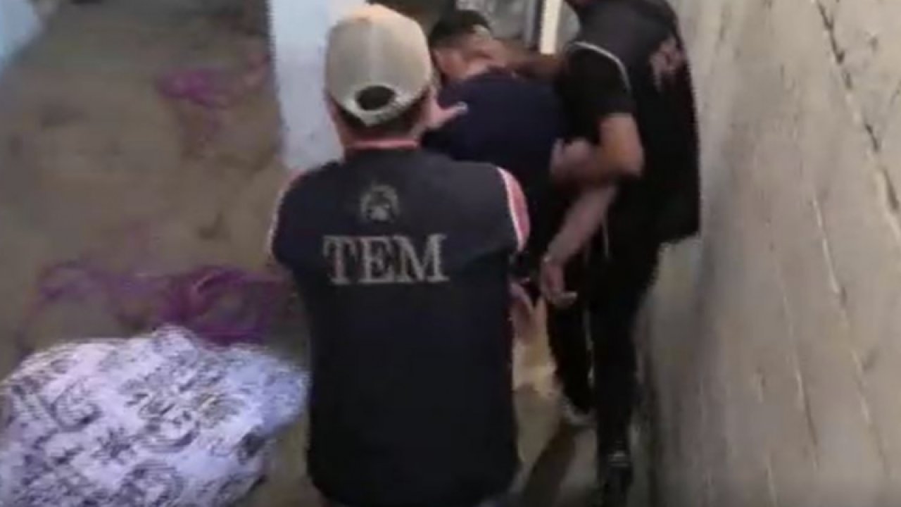 Gaziantep'te terör örgütü PKK/KCK-PYD/YPG'ye yönelik operasyonda 8 şüpheli yakalandı... İŞTE O ANLAR