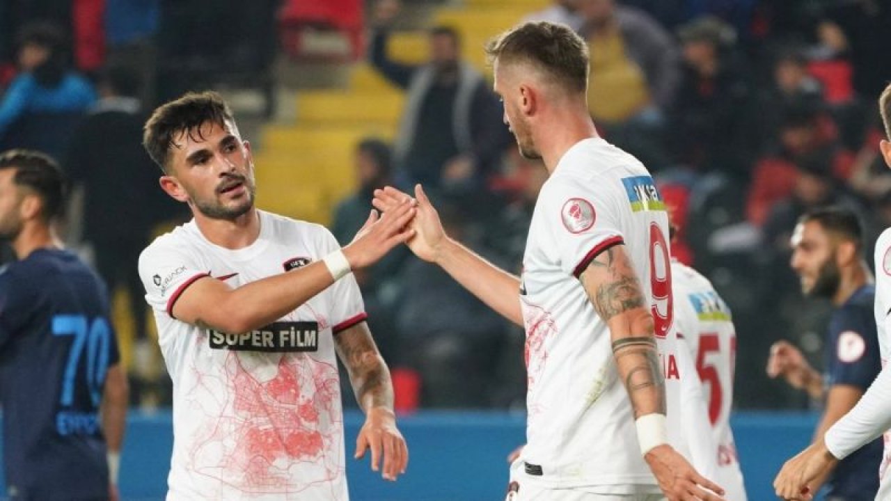 Gaziantep FK Ziraat Türkiye Kupası'nda  kupada turlayarak moral buldu...  Belediye Kütahyaspor’u konuk eden Gaziantep Futbol Kulübü rakibini 2-0 mağlup ederek ismini bir üst tura yazdırdı.