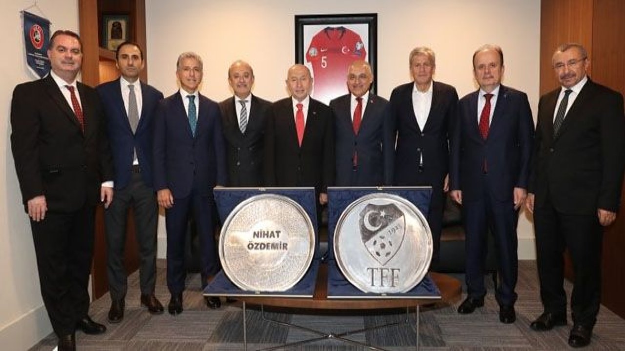 BÜYÜKEKŞİ VE YÖNETİMİ TFF'Yİ ZİYARET ETTİ