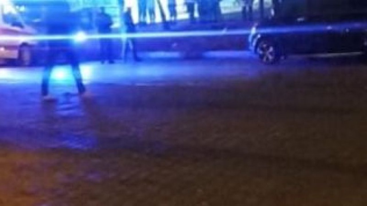 İşte Detaylar... Gaziantep'te 38 Yaşındaki Derya Yavuz  Arkadan Yanaşan Boşanma Aşamasındaki Eşi Tarafından Başından Vurularak ÖLDÜRÜLDÜ… Cani Eşin ihraç edilen bir polis memuru olduğu öğrenildi.