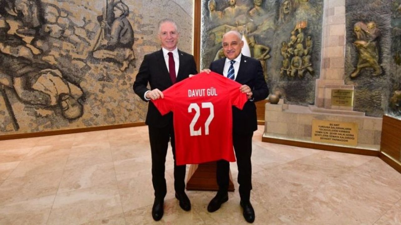 Mehmet Büyükekşi'den Vali Davut Gül'e nezaket ziyareti