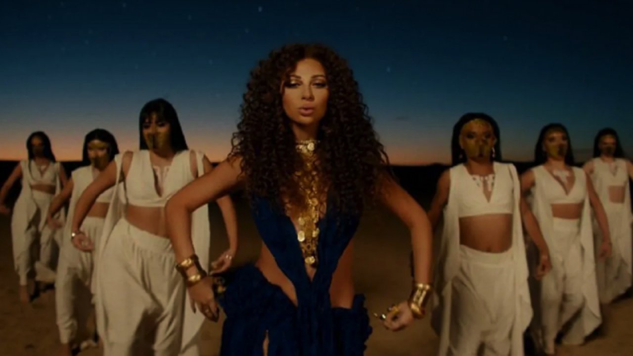 FIFA'dan yasakçı Katar'a inat gibi seksi danslı Dünya Kupası şarkısı: Tukoh Taka... Video İzle