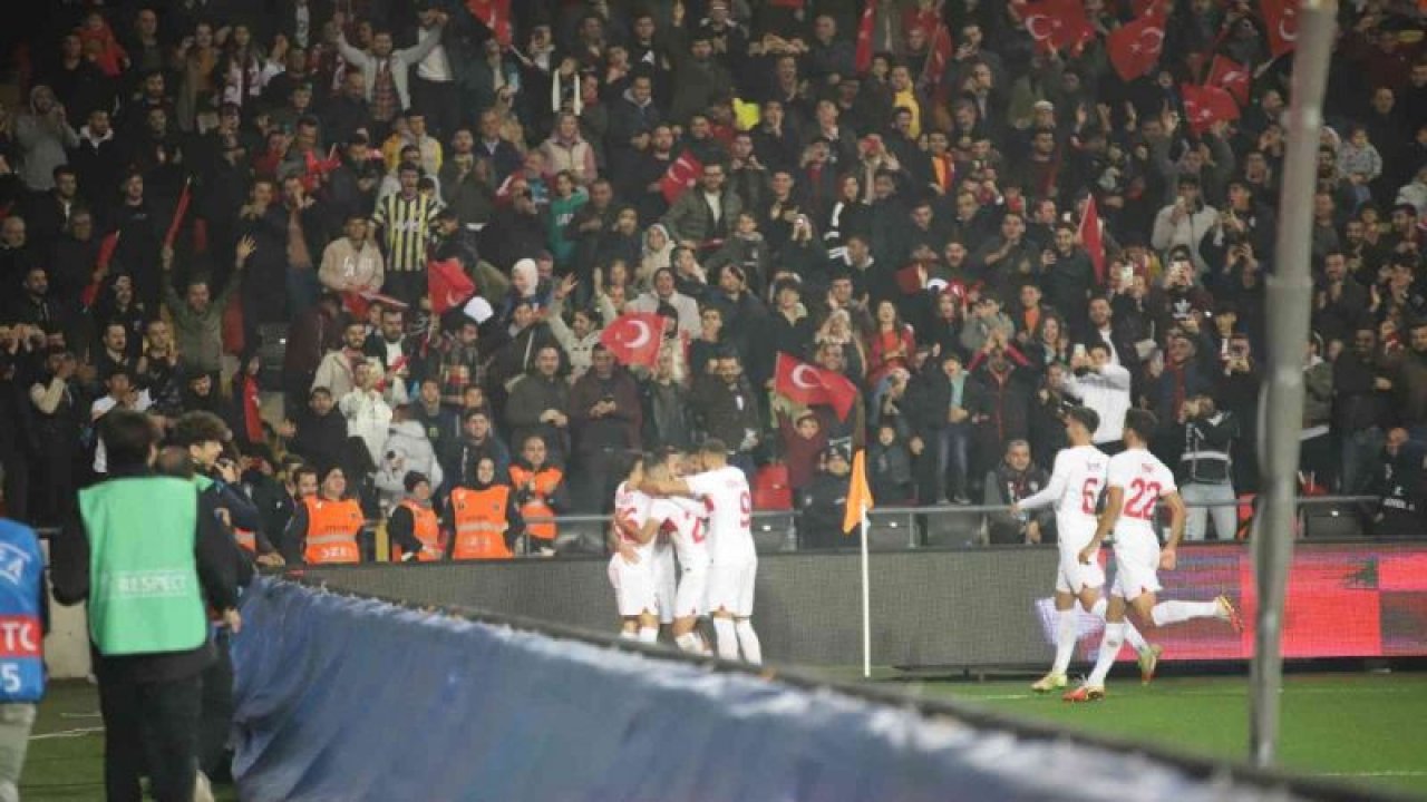 Gaziantep'te A Milli Takım DESTAN YAZDI! Gaziantep TÜRİYE'NİN GÜNDEMİNDE! Türkiye: 2 - Çekya: 1