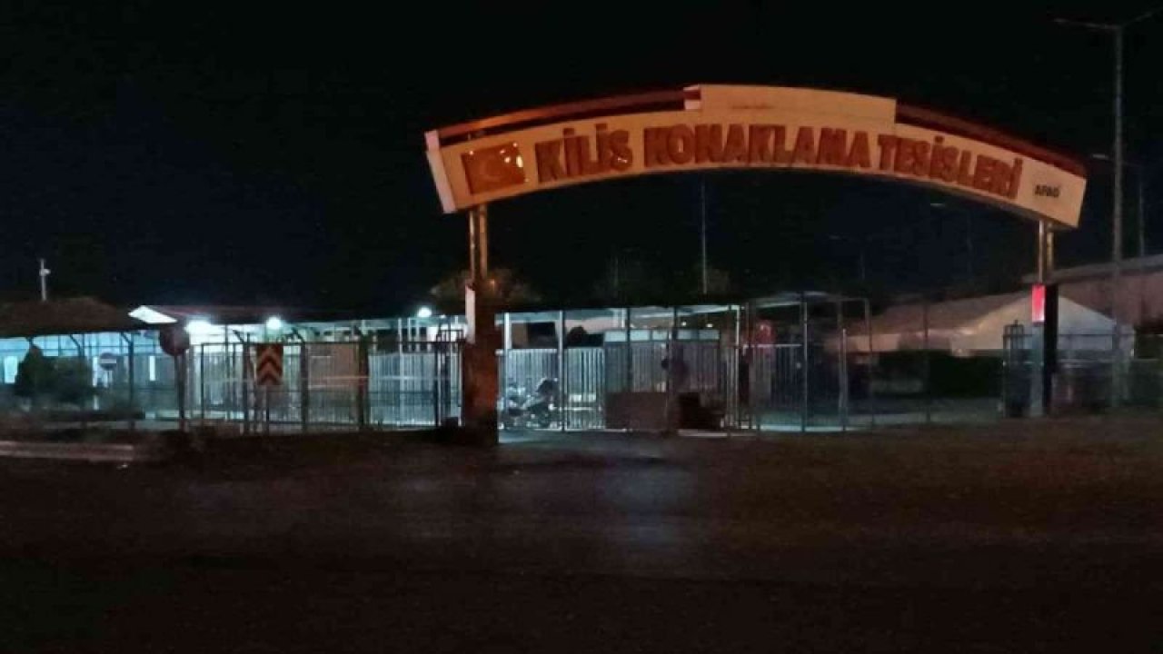 TÜRK  ORDUSU GELİYOR! Roketatarlı saldırının gerçekleştirildiği Kilis Öncüpınar Konaklama Tesislerinde hareketlilik sürüyor.Öncüpınar Sınır Kapısı’nda hareketlilik sürüyor