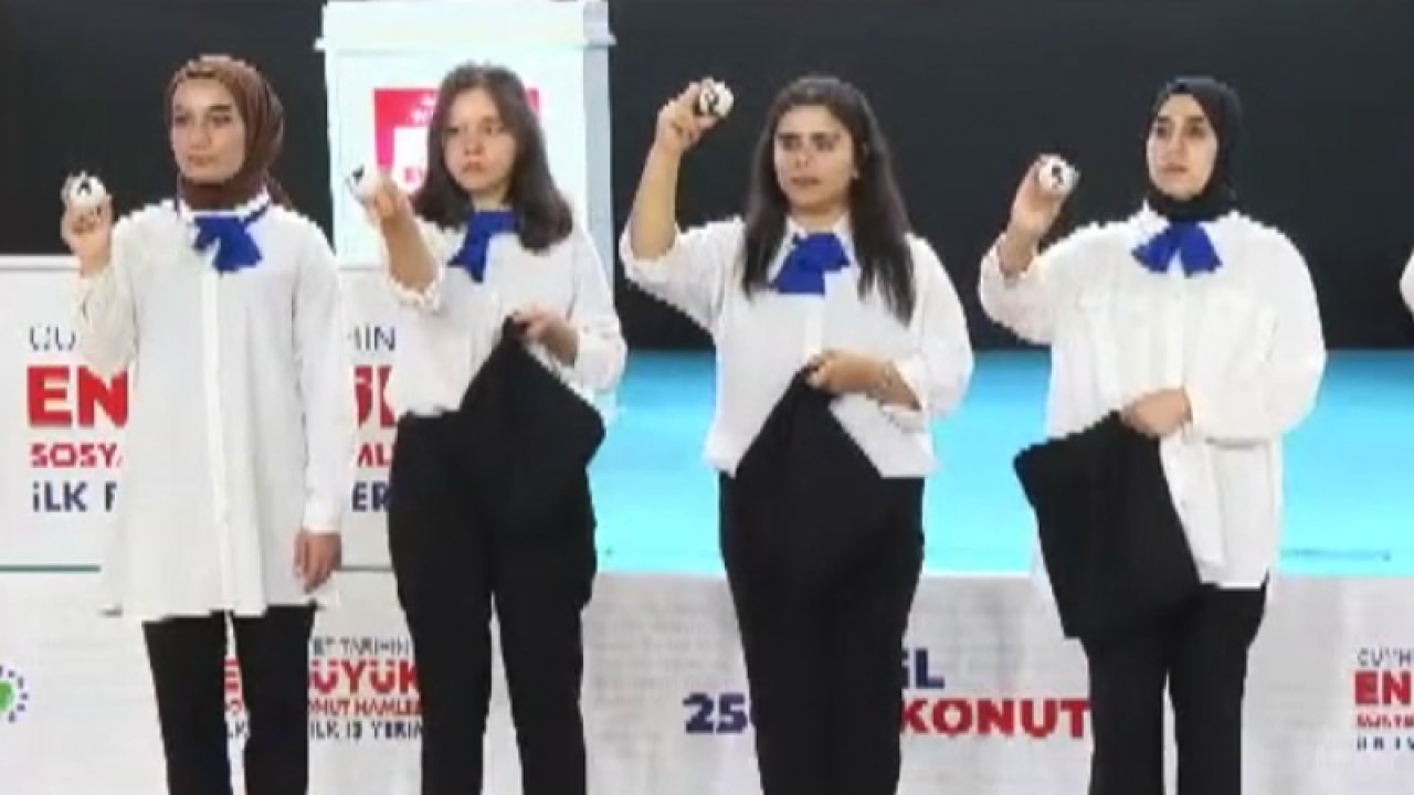 CANLI İZLE: Gaziantep Şahinbeyde TOKİ HEYECANI SÜRÜYOR ....Gaziantep ŞAHİNBEY İLÇESİ  2. TUR TOKİ KURA ÇEKİLİŞİ CANLI YAYIN...