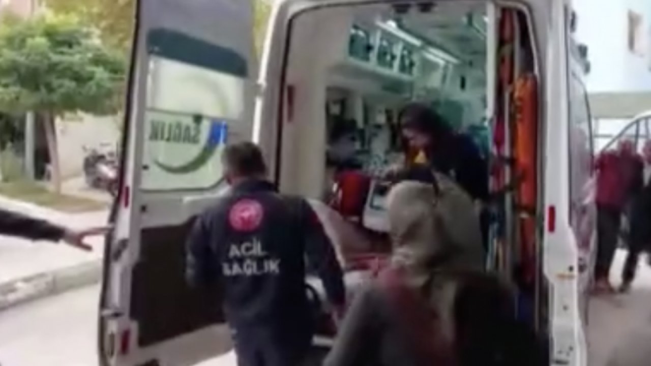 Flaş Haber...Bakan Soylu Açıkladı.Gaziantep'in Karkamış İlçesine yapılan hain saldırıda can kaybı sayısı 3'e yükseldi