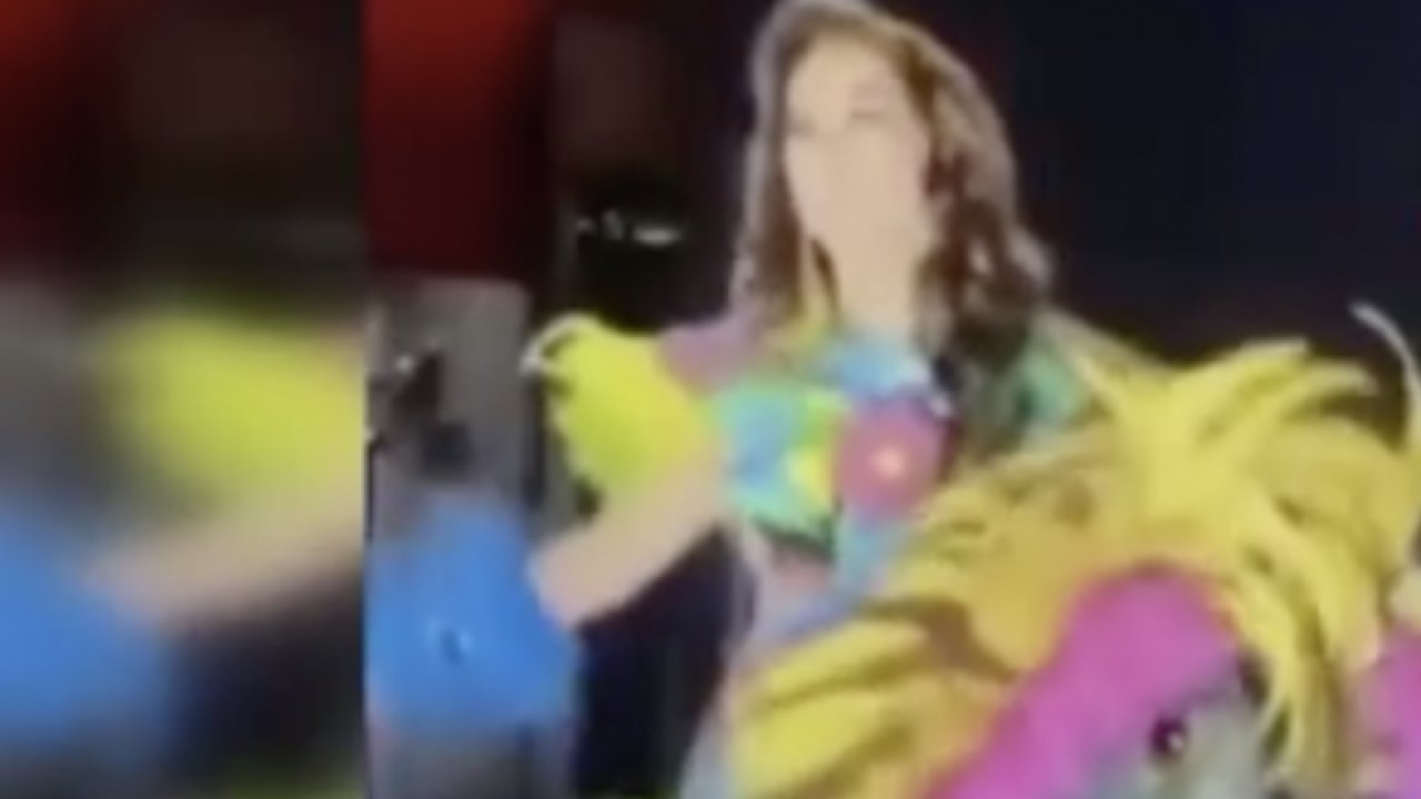 Güzellik yarışmasında elektrik çarpan yarışmacı yere yığıldı