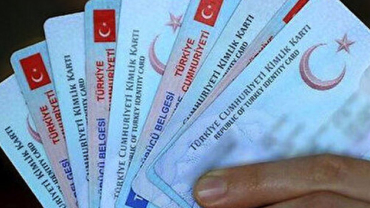 Gaziantepte Ehliyet Sahipleri DİKKAT! Yeni kimliklerdeki o özellik ücretsiz oldu... Yeni tip sürücü belgesi, çipli kimlik kartına ücretsiz yüklenebiliyor.