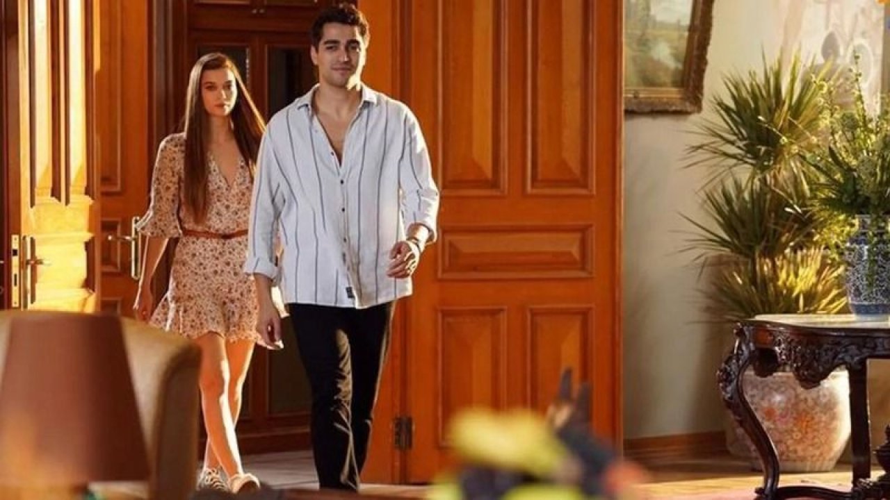 Gaziantep'ten Tepki Toplayan Yalı Çapkını Dizisi'nde Yaprak Dökümü Erken Başladı! Dizinin Sevilen Oyuncusu, Yalı Çapkını’ndan Ayrıldığını Resmen Duyurdu! “Şimdi Kimse İzlemez Artık…”