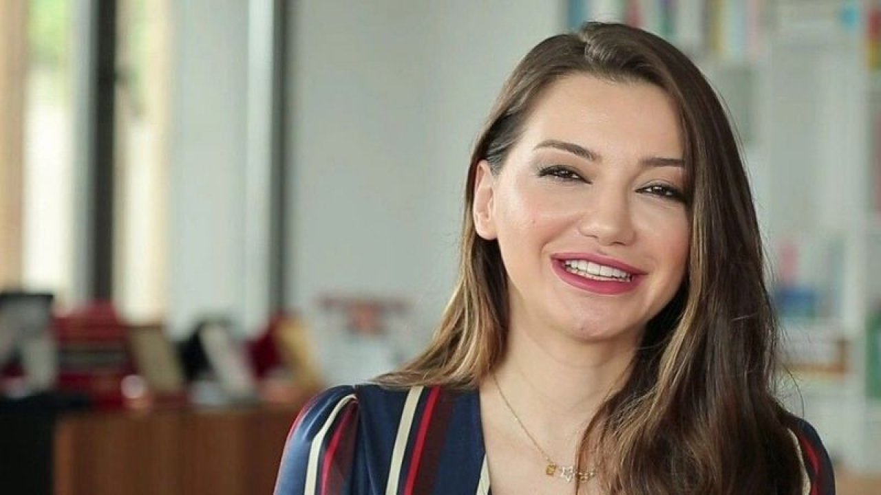 Evli Adamın Partneri Olduğunu İtiraf Etti, “Karısı İle Hiç Birlikte Olmuyor” Diyerek Kendisine Güldürdü! Esra Ezmeci'nin Alaycı Cevabı, Sosyal Medya Kullanıcılarını Mest Etti!