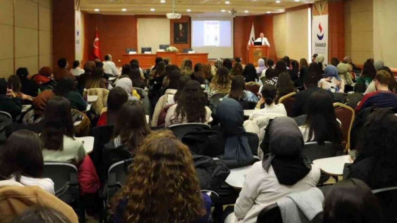 SANKO Üniversitesi'nde huzursuz bağırsak sendromu ve tıbbi beslenme tedavisi paneli