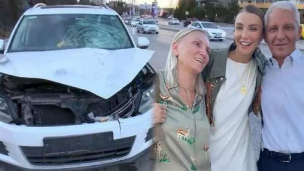 Babasını Daha Yeni Kaybetmişti! “Özge Ulusoy Cenazeye Makyajlı Gitti” Diyenler Ağzının Payını Aldı! “Vicdansızlar Hesabımdan Defolun!”