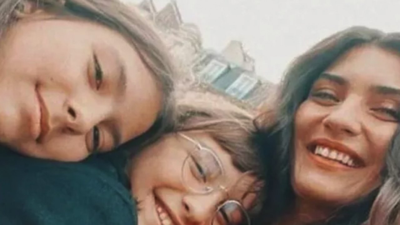 Tuba Büyüküstün’den Samimi Açıklamalar: 'Kızlarımı nasıl bir dünyanın beklediğini bilmiyorum. Umuyorum ki bu endişelerimin her biri boş endişelerdir.' Tuba Büyüküstün Kimdir?