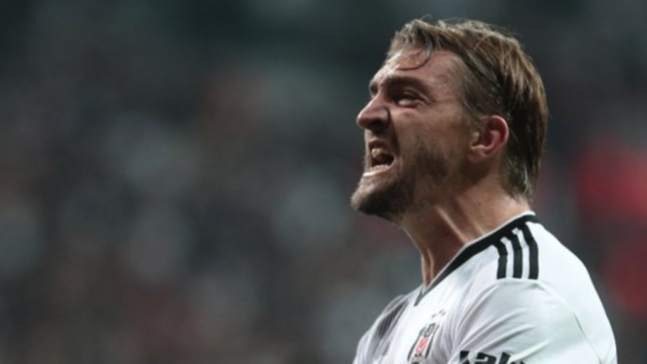 Caner Erkin Kartal’a Dönüyor!
