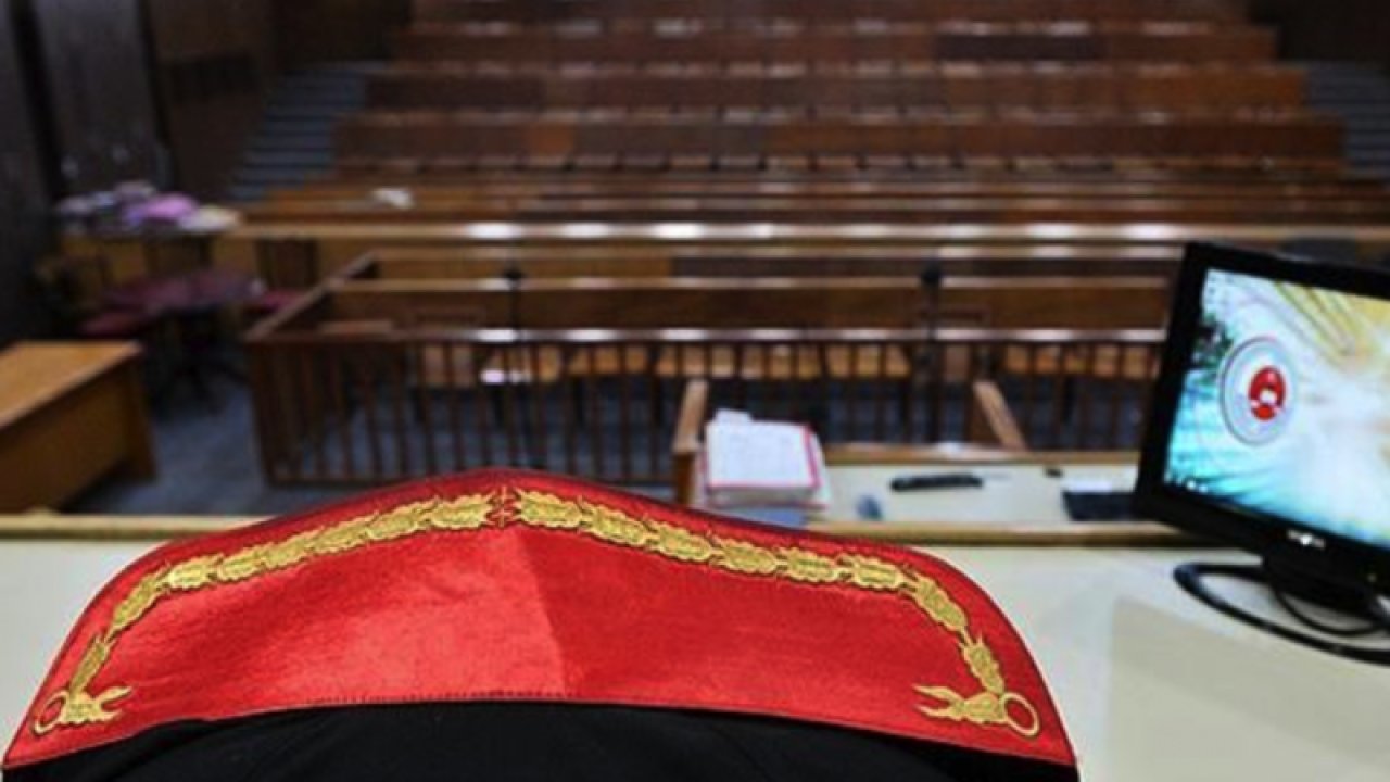 Darbe sanığı eski albaya yeniden yargılandığı davada müebbet hapis cezası