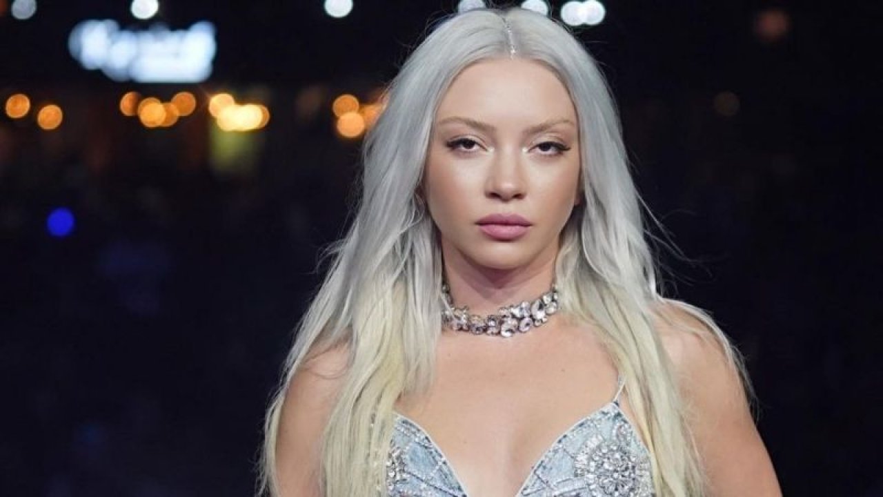 Koronavirüs Bitti; Aşı Tartışması Bitmedi! Ece Seçkin, Aylar Sonra İlk Kez Açıkladı: “Aşı Olmadığı İçin Cahillikle Suçladığım Herkesten Özür Dilerim…”