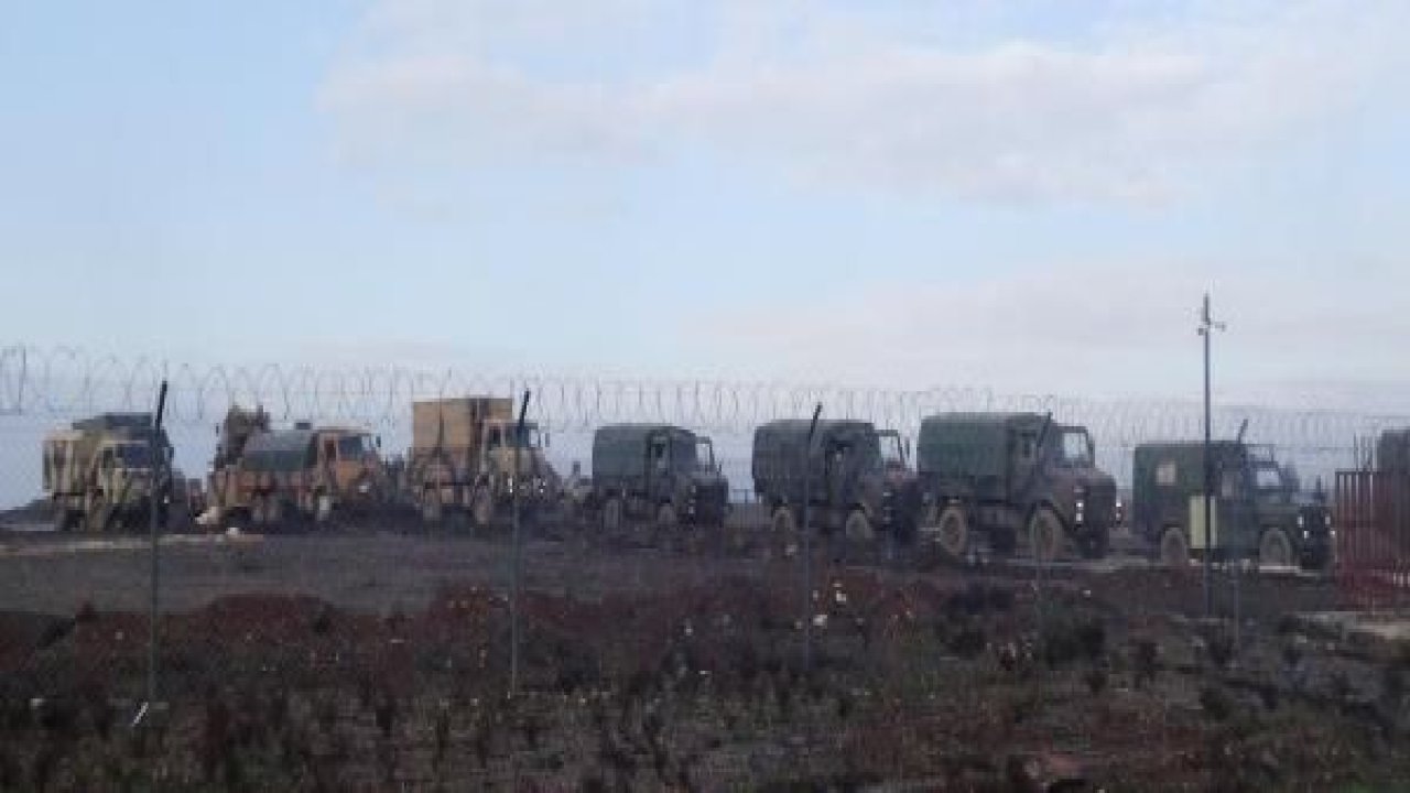 Suriye sınırına askeri sevkiyat sürüyor