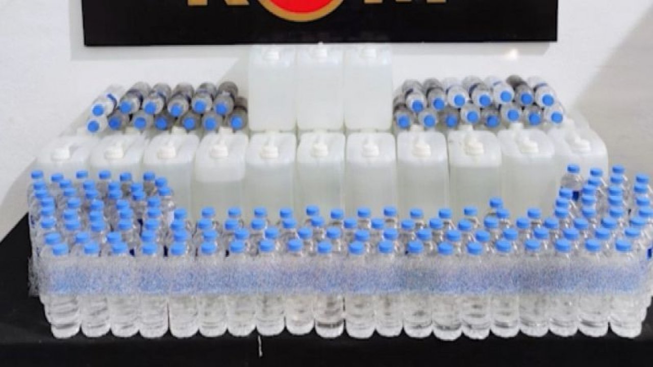 Gaziantep’te 3 iş yeri ve 1 depoda yapılan aramada 84 litre sahte dökme alkol ele geçirildi