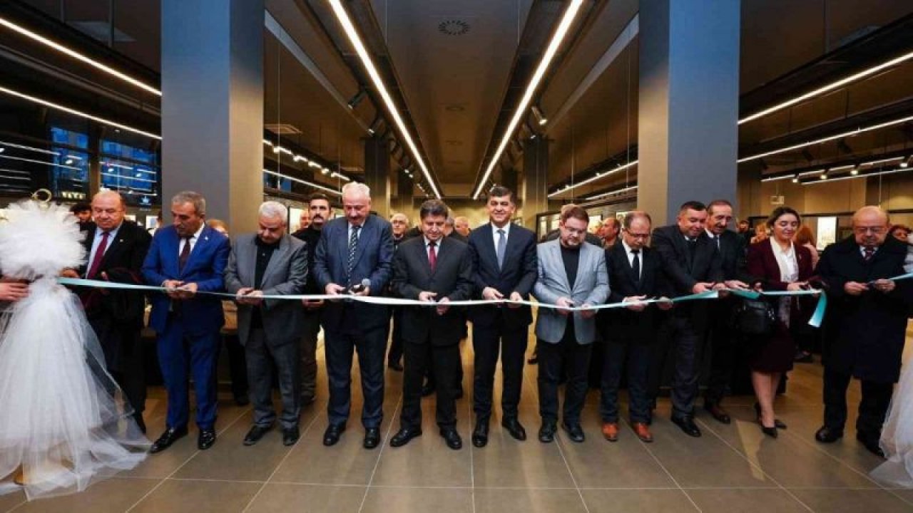 “Şehitkamil Belediyesi Takvimlerinde Gaziantep” isimli sergi açılışı yapıldı