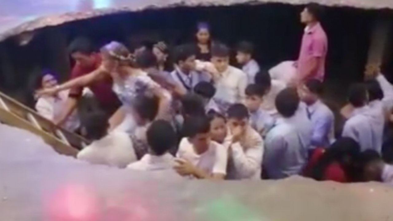 Mezuniyet partisinde dans pisti çöktü: 29 yaralı