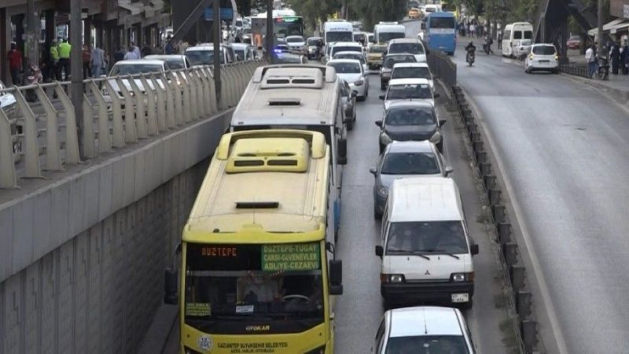Gaziantep Zenginlikte ÇILGIN Şehir! Gaziantep'te Her 3 Kişide Neredeyse 1 Araba!  GAZİANTEP’TE TRAFİĞE KAYITLI ARAÇ SAYISI 593 BİN OLDU!