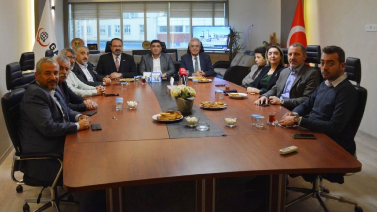 Gaziantep CHP Heyeti, G10 Üyeleri ile bir araya geldi... ‘"CHP’NİN OYLARI GAZİANTEP’TE ARTIYOR mu?"