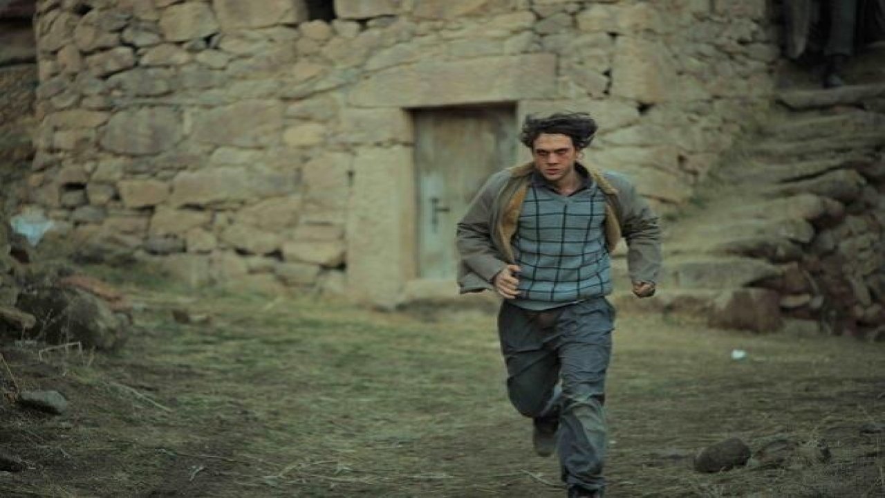 Çukur'un 115. bölümünden ön izleme sahnesi yayınlandı! Afganistan'a kaçırılan Yamaç, perişan hale geliyor