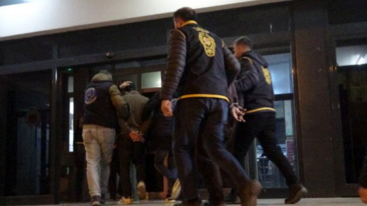 Gaziantep'ten Malatya'ya Giden Hırsızlar, 6 milyon TL değerinde elektrik kablosu çaldılar... Video Haber