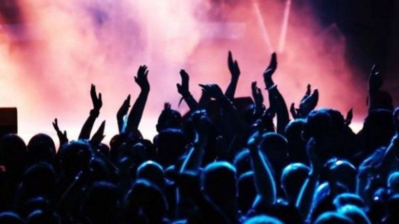 Müzik Dünyasına Bir Darbe Daha! Artık Onu Yapmak Tamamen Yasaklandı! Bundan Sonra Eğlenmek Çok Zor!