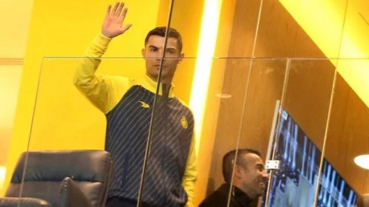 Cristiano Ronaldo Maç Sırasında Stadyum’u Terk Etti! Nedeni İse…