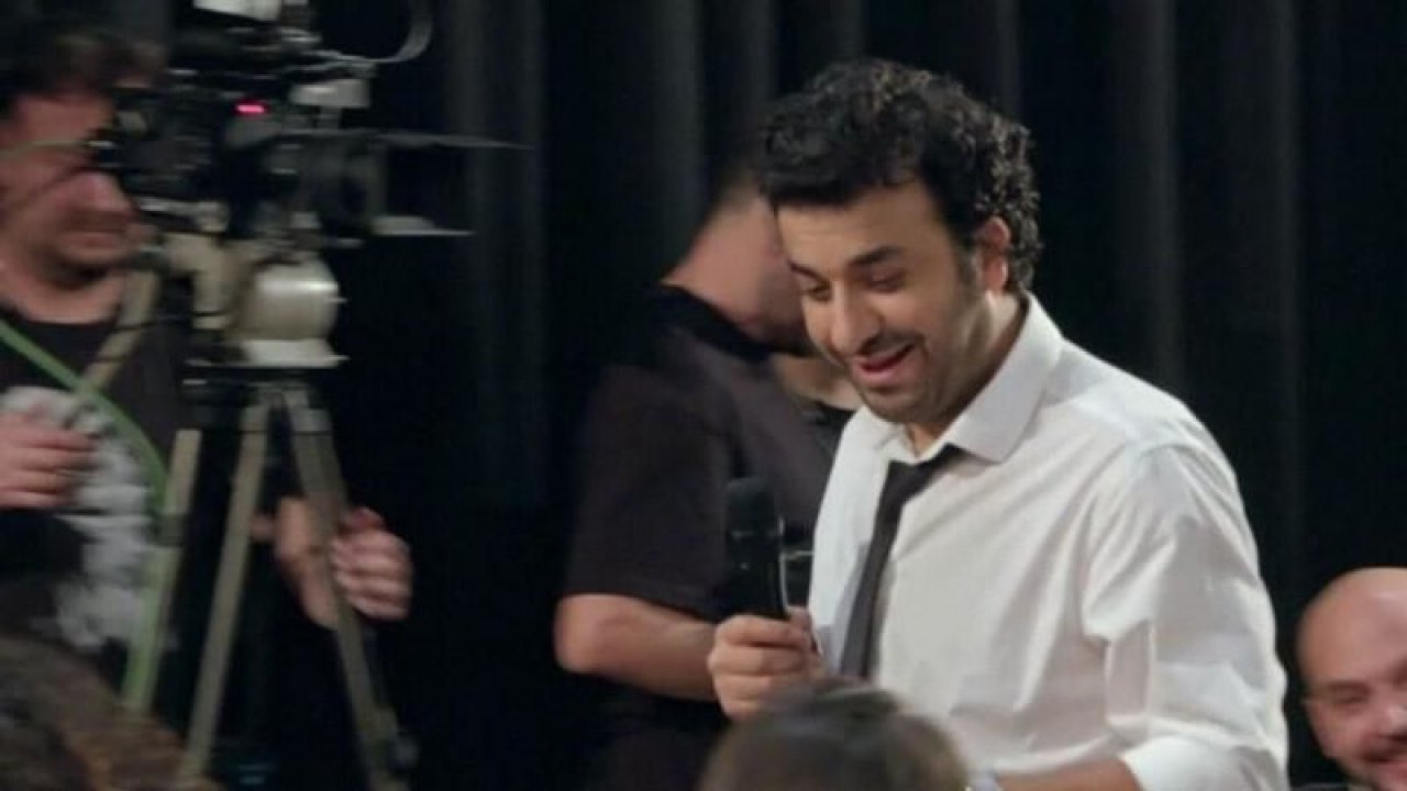 Penis boyu ölçtüğünü itiraf etti, Konuşanlar stüdyosu kahkahaya boğuldu! Hasan Can Kaya hemen devreye girdi: “Biz neden kendimiz…”