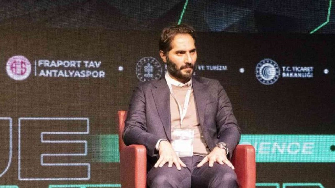 Hamit Altıntop: “Yalnızca futbolcu değil, teknik adamlarımız da yurt dışında çalışmalı”