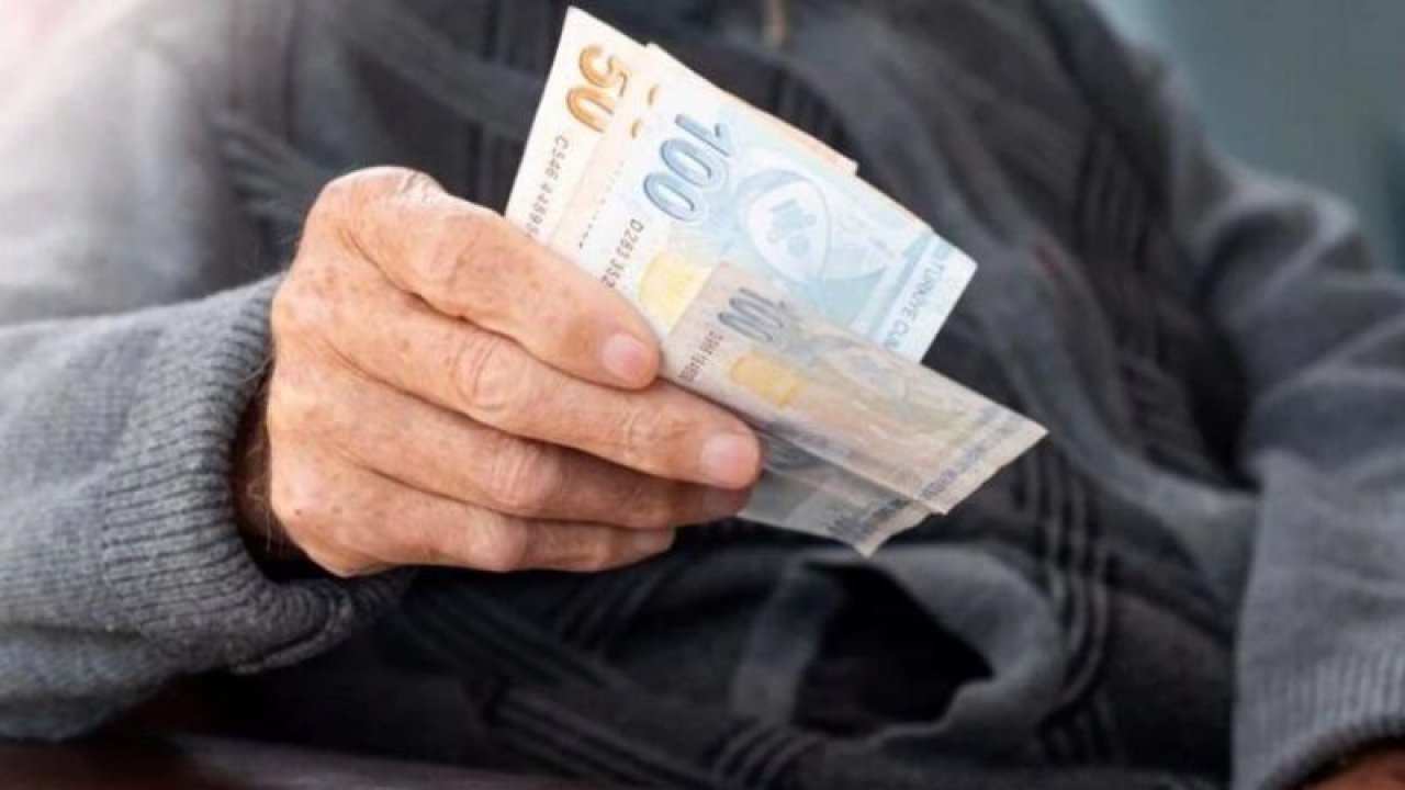 Emekli maaşına sahip olanlara destek veriliyor! Tam 7 bin 500 TL… Üstelik tek tuşla başvuru yapmak mümkün!